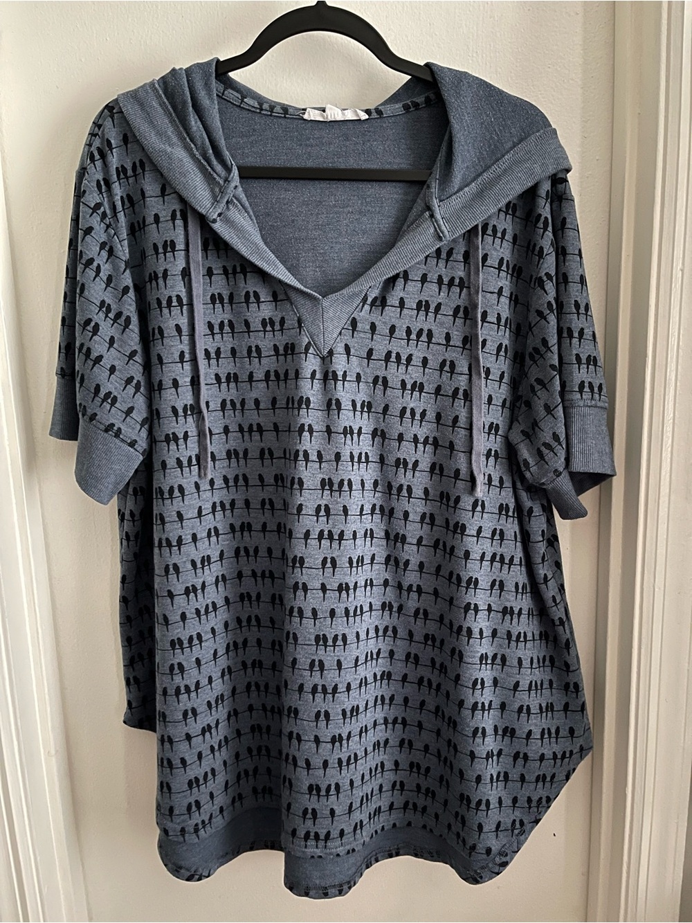 Jane + Delancey Women’s Short-Sleeve Hooded Sweater in Slate Blue